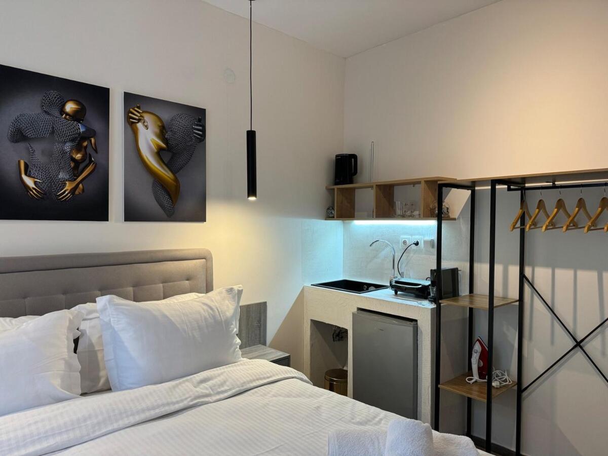 Private Mini Suite-urban Escape